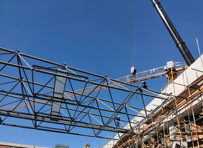 Space frame Installation Starts for Wind & Rain Playground at New Campus of Siping Wende Senior High School, Key Phase of Modern Stadium Construction Begins